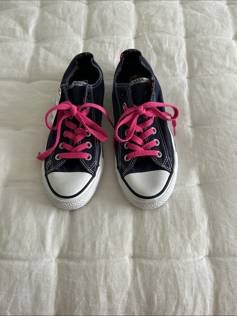 NWT Converse All Star Sneakers 7 Ladies
